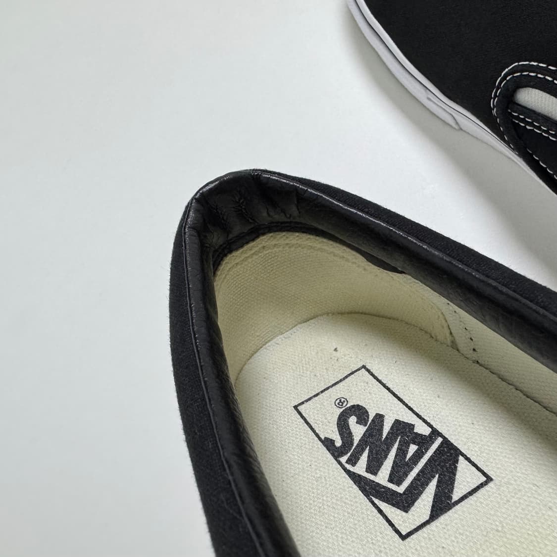 반스 코어클래식 솔리드 슬립온 블랙 상품이미지6