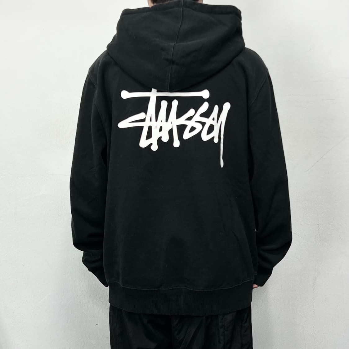 스투시 베이직 스탁로고 오버사이즈 후디 블랙 상품이미지4