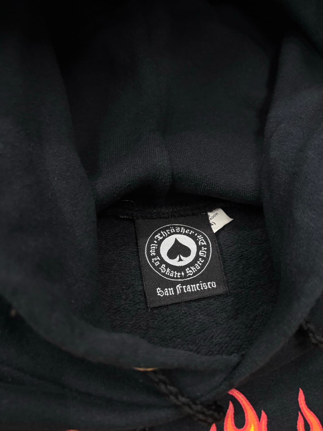 트레셔 플레임 로고 블랙 후드티 상품이미지3