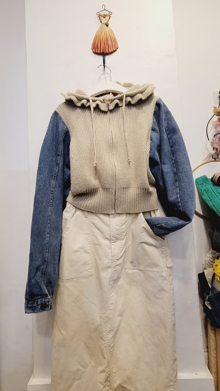 톰보이 프릴후드 니트집업 상품이미지1