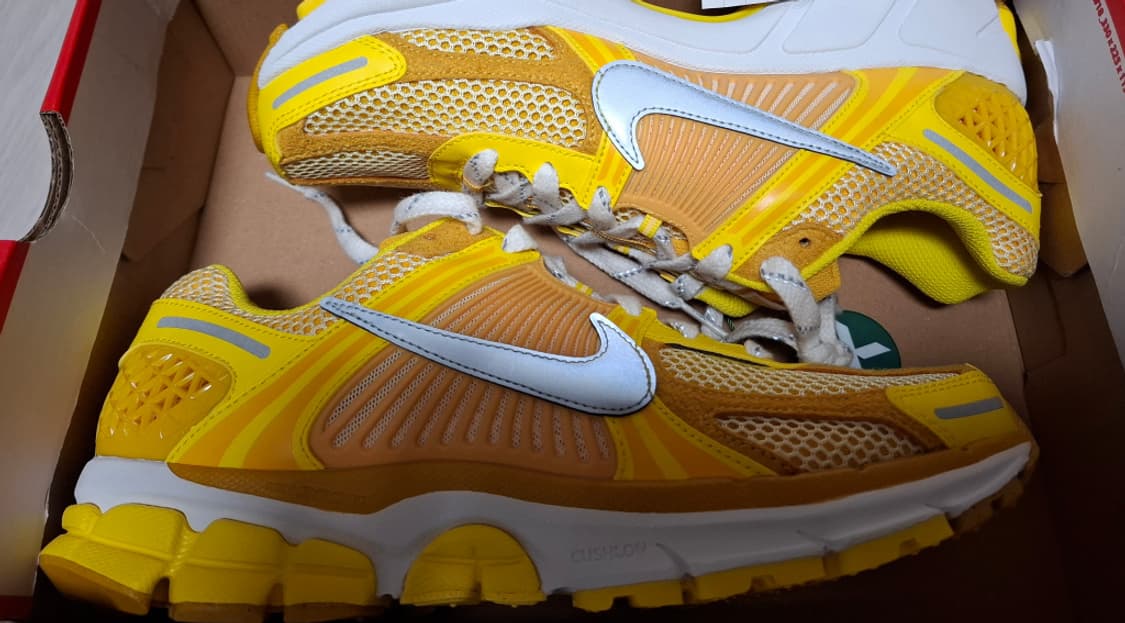 나이키 줌 보메로5 옐로우 오커 270 상품이미지1