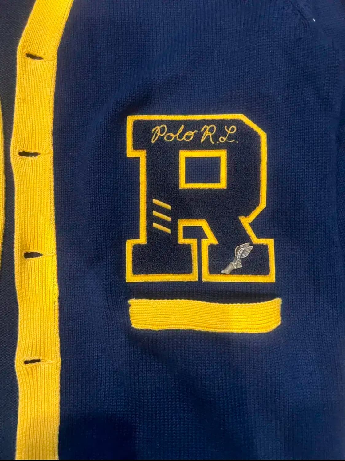 폴로 랄프로렌  남성 코튼 린넨 핀 배지 레터드 카디건 상품이미지5