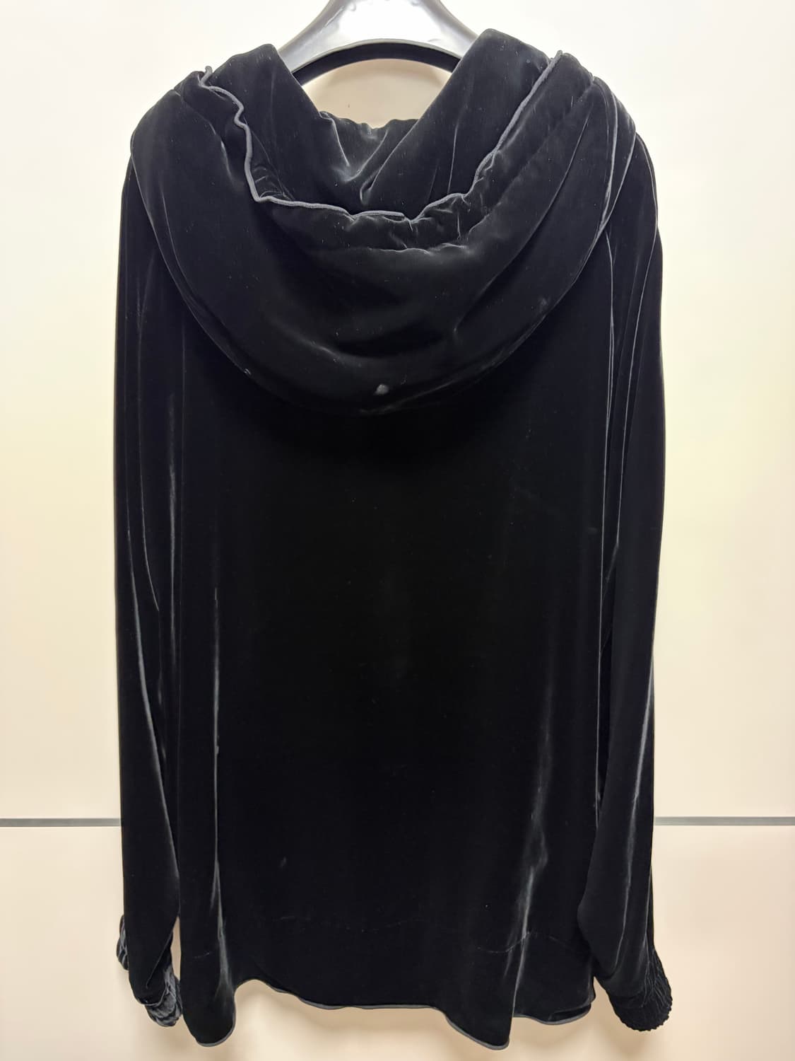 우영미 17fw 벨벳후드티 50 상품이미지2