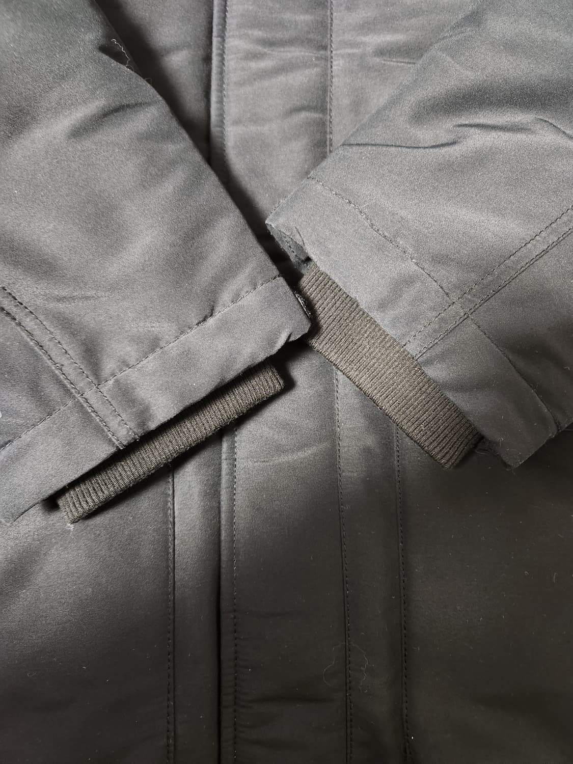 아이더 캐주얼 다운 패딩 자켓 사이즈100(L)

오염 하자없이 깨끗해요 상품이미지6