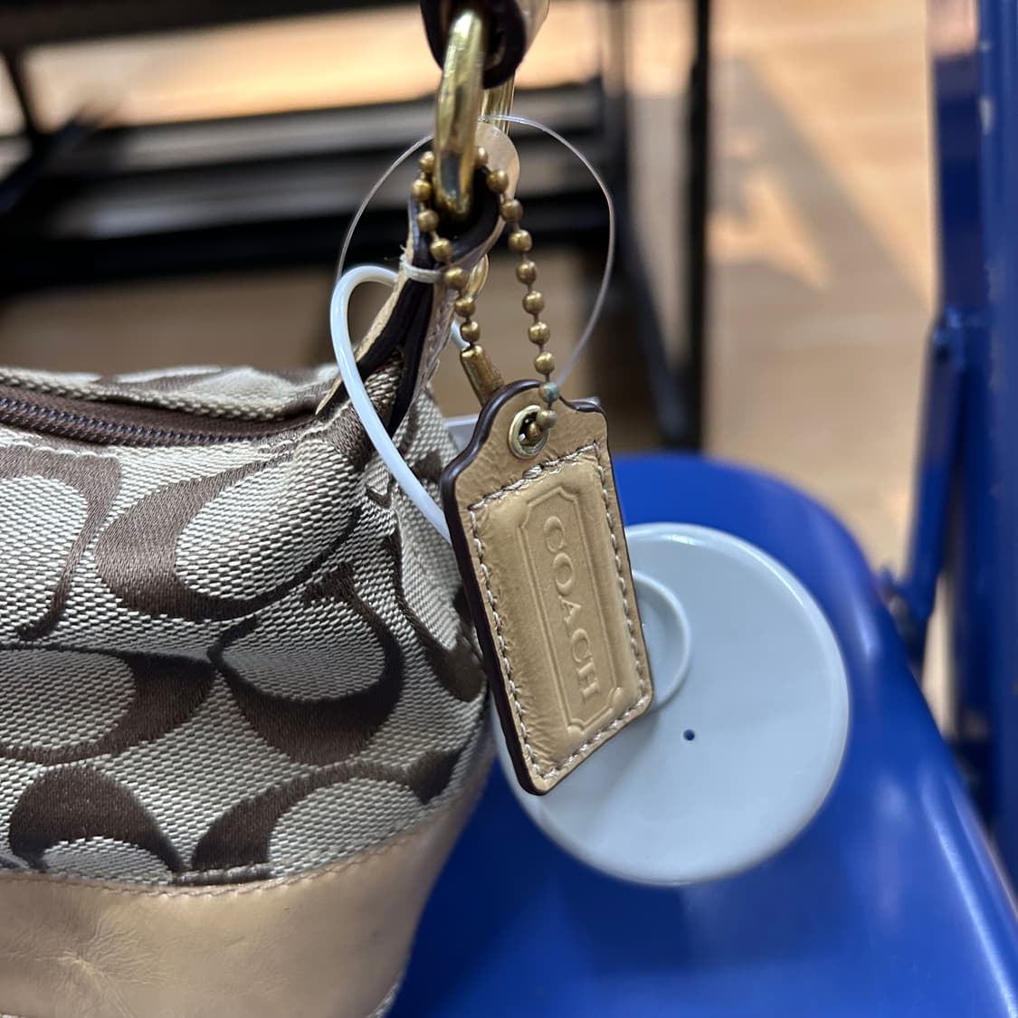 Coach C Logo Mini Bag 상품이미지3