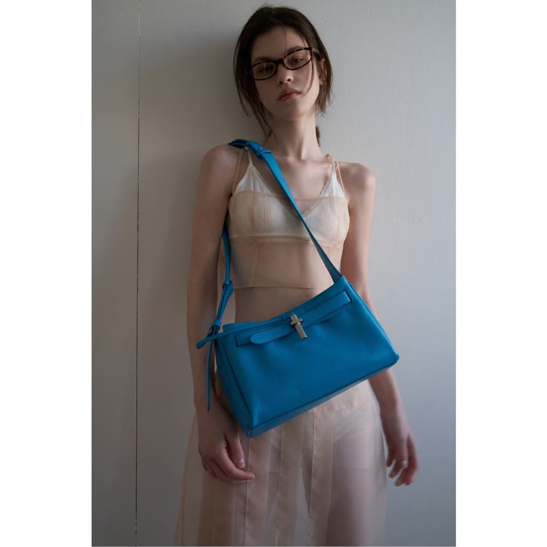 쿠론 페르미어 숄더 27 블루 상품이미지1