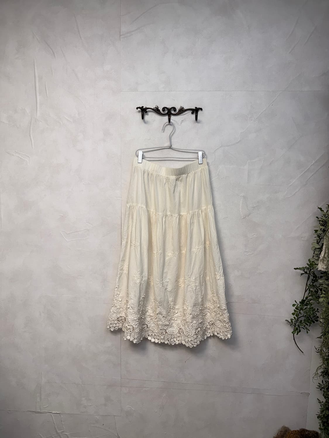 Ivory floral embroidered lace long skirt 상품이미지1