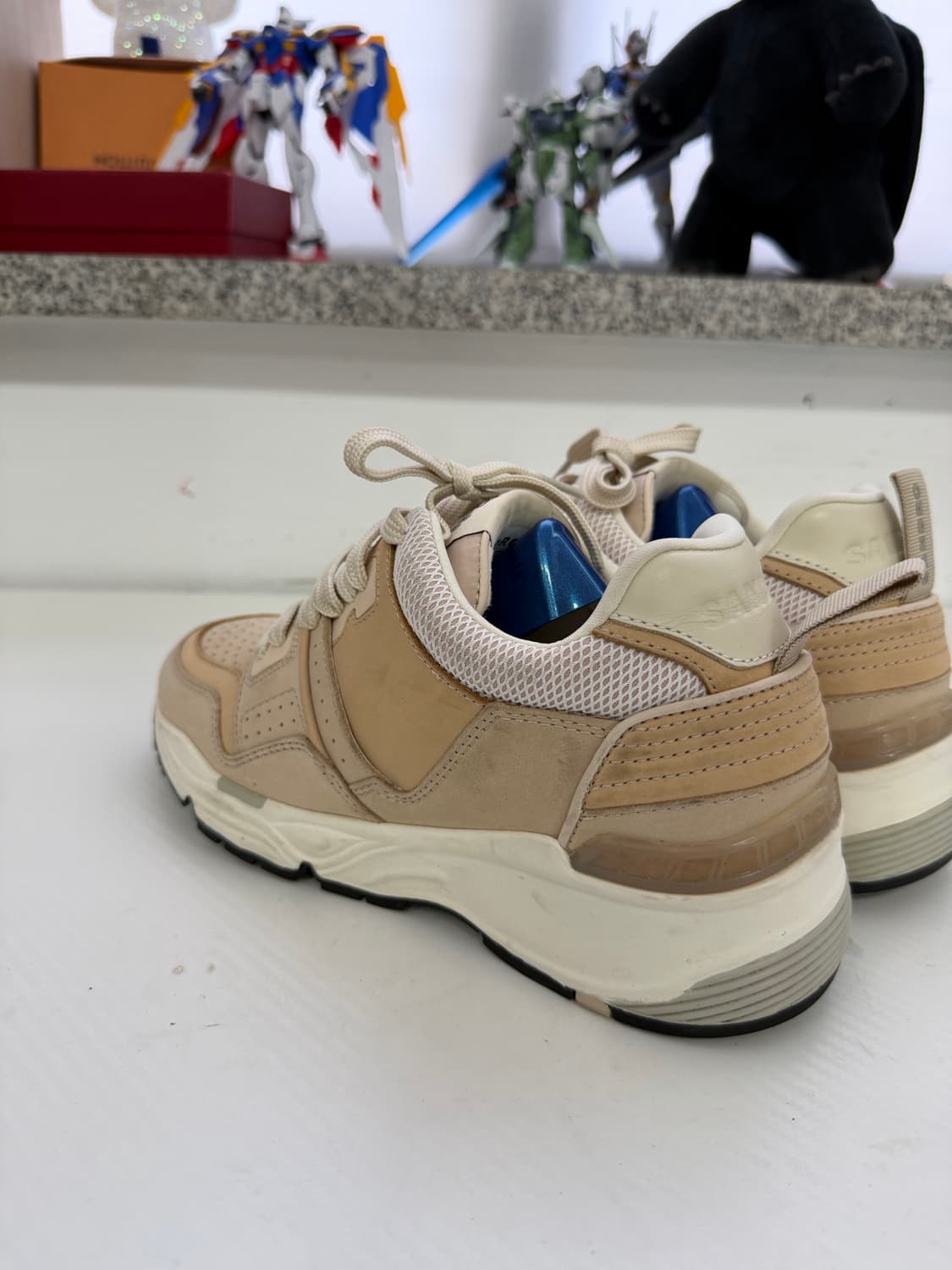 정품) 산드로 여성 누벅 레더 스니커즈 240-245 상품이미지7