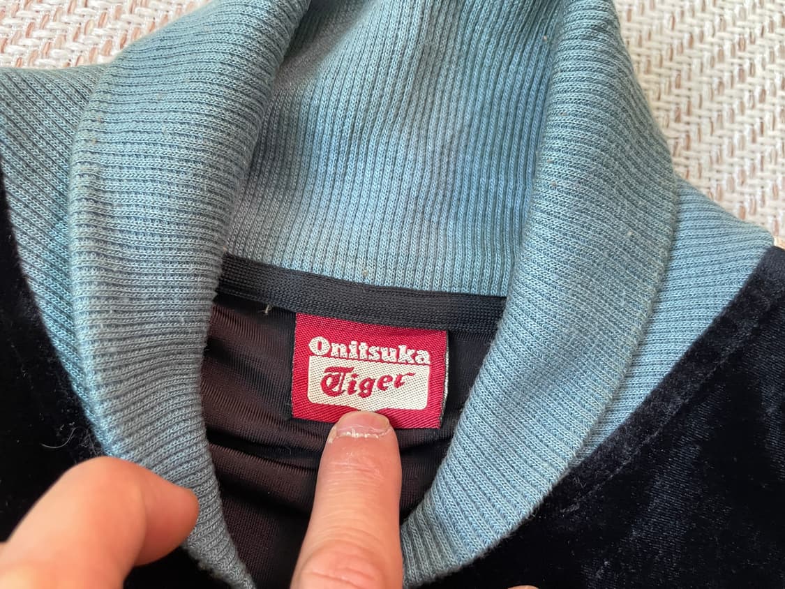 오니츠카타이거 벨벳 벨루어 트랙자켓 J03259 상품이미지3
