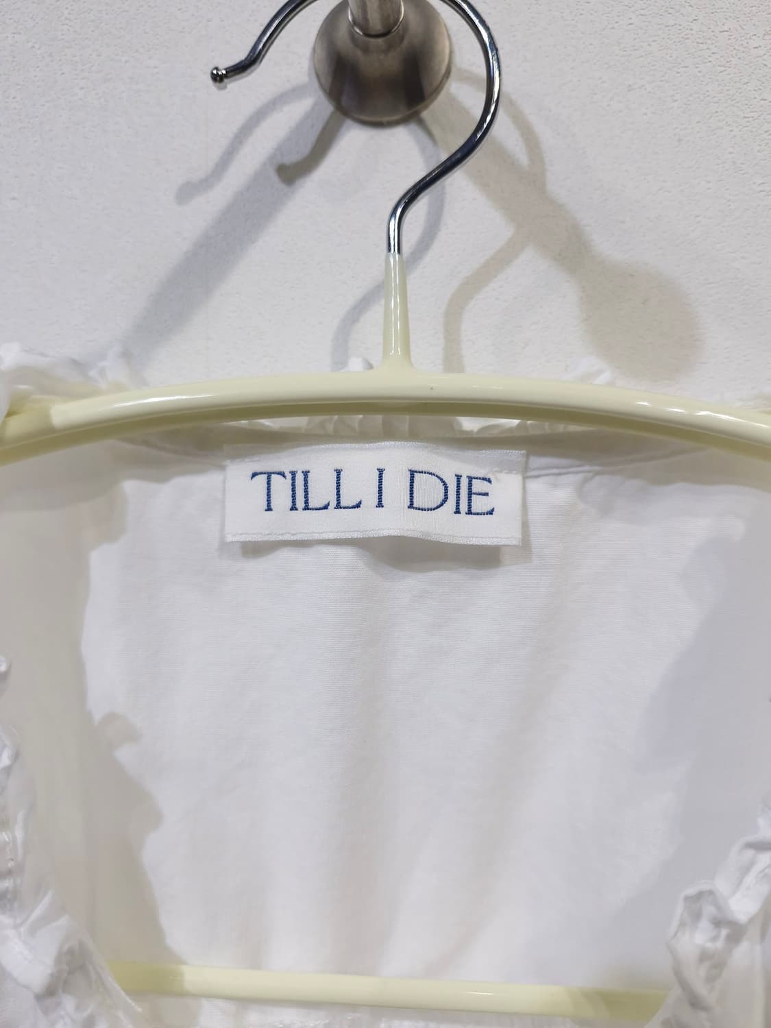틸아이다이(TILL I DIE)넥 프릴 리본 코튼 블라우스 상품이미지6
