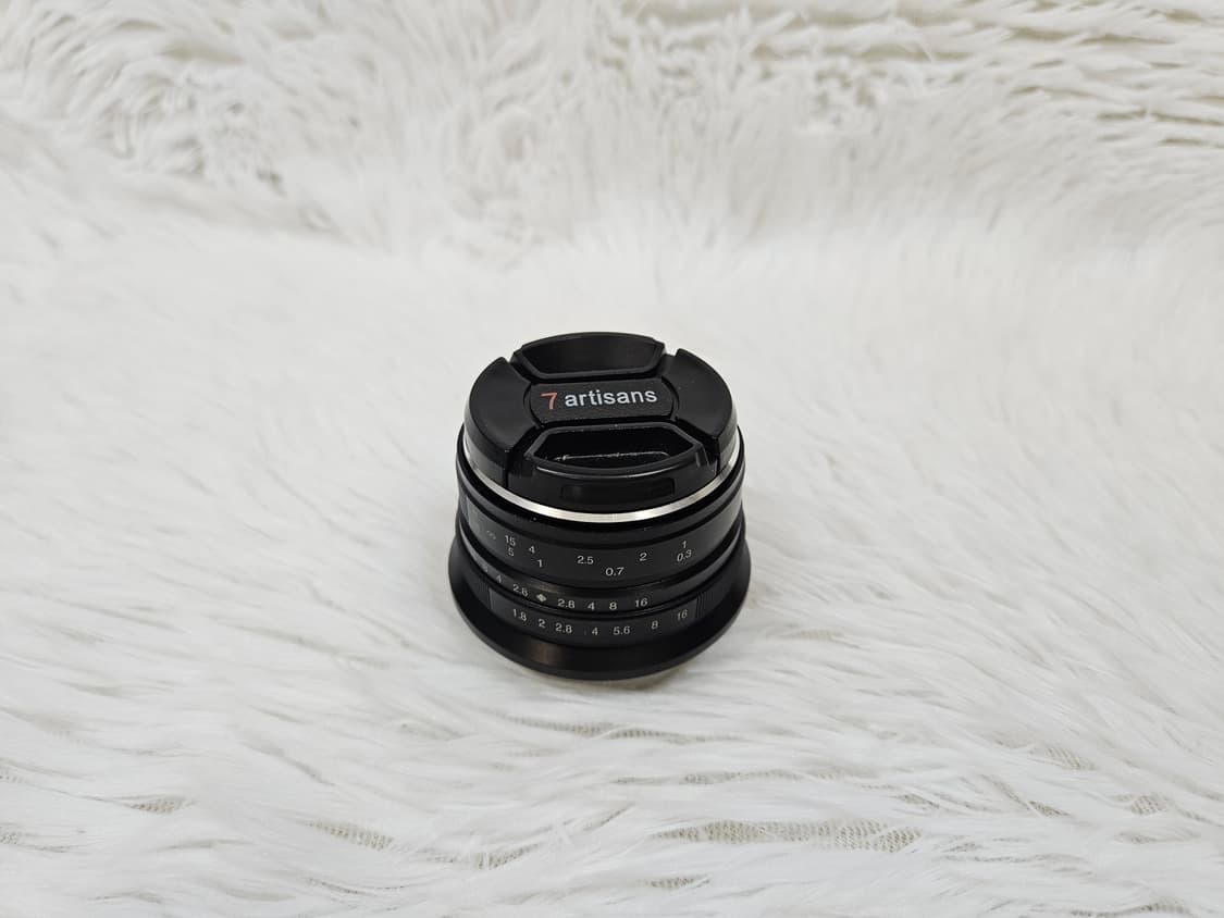 [민트] 7Artisans 7장인 25mm F1.8 렌즈 후지마운트 판매 상품이미지2