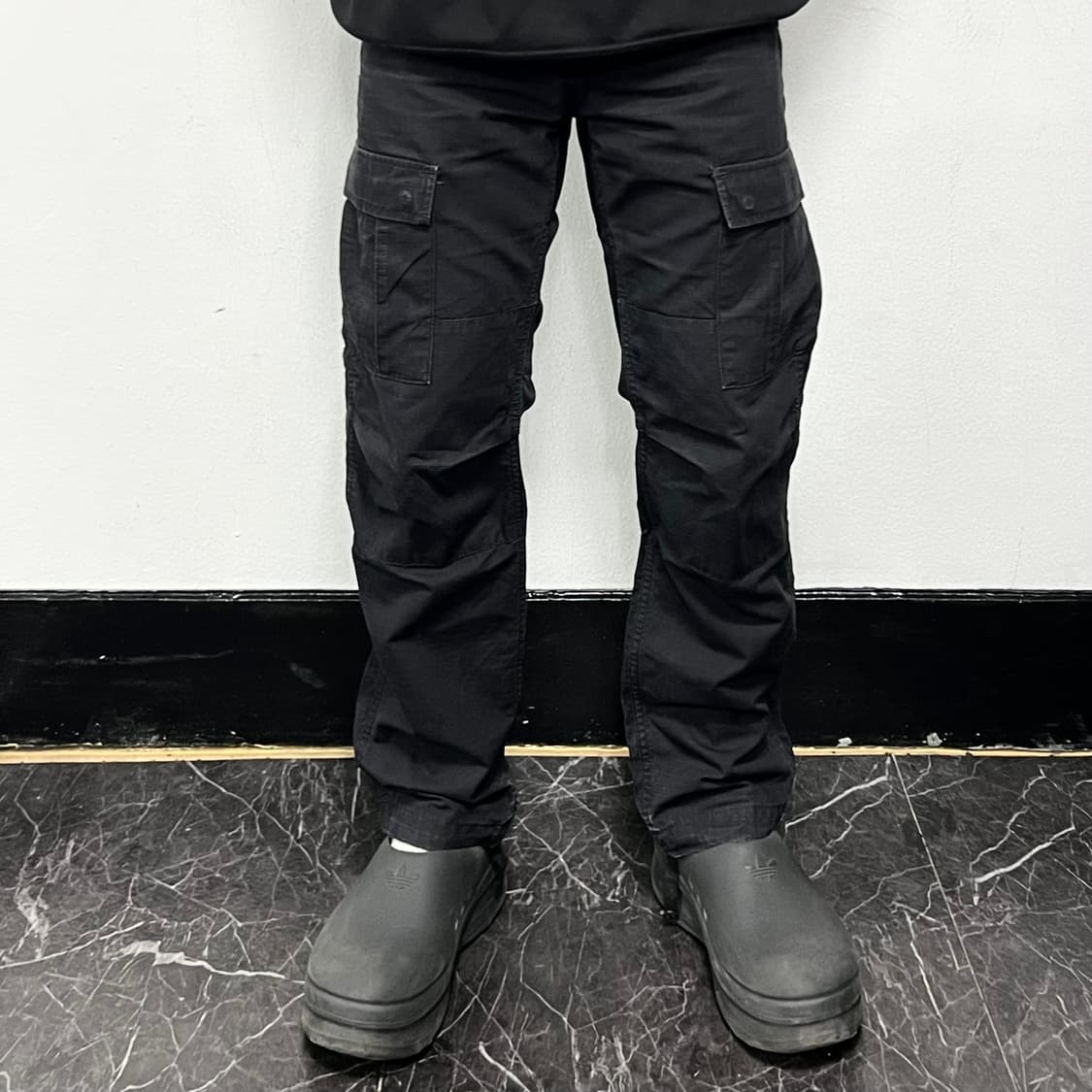 칼하트 WIP 에비에이션 카고팬츠 블랙 상품이미지2