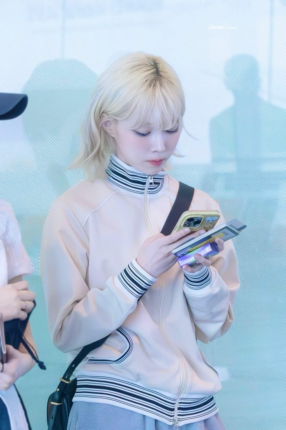 스컬프터 스트라이프 트랙 집업_아이보리S 상품이미지1