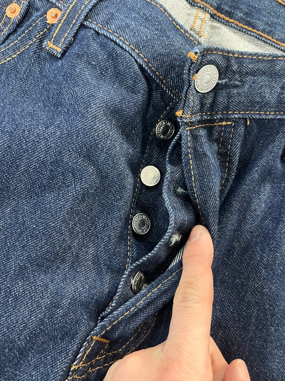 Levis 리바이스 501 버튼플라이 생지 인디고 데님 팬츠 상품이미지5