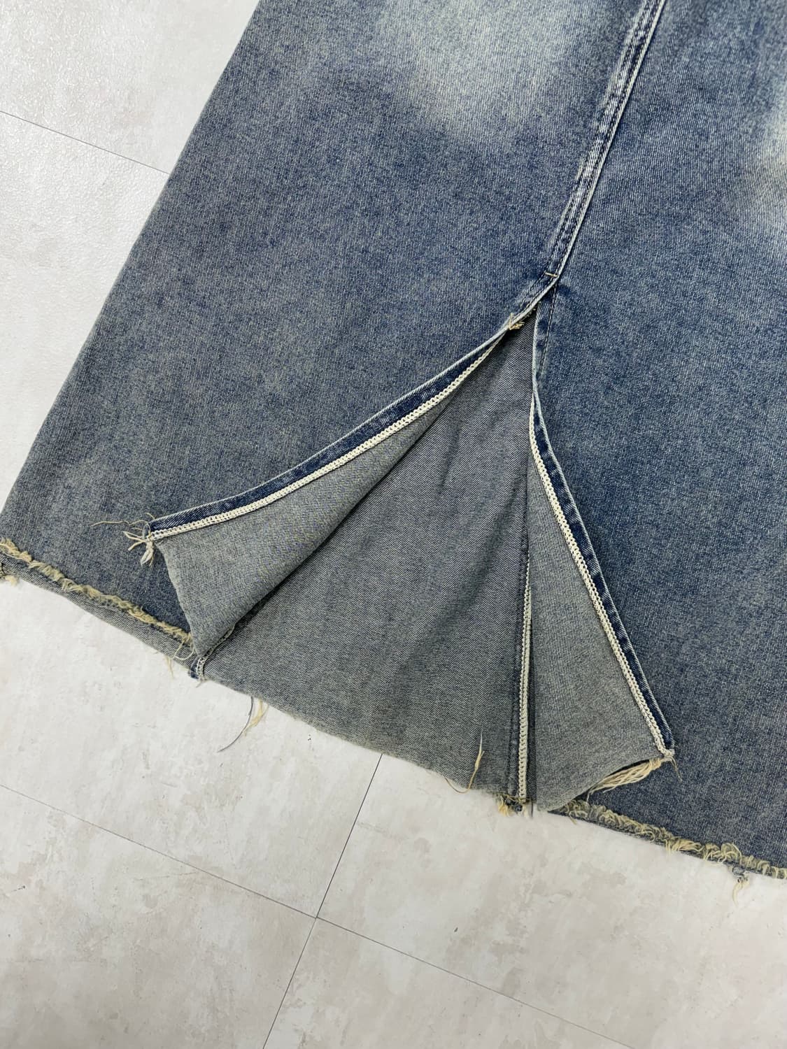 •Y2K 워싱 컷팅 데님 롱 스커트 상품이미지7