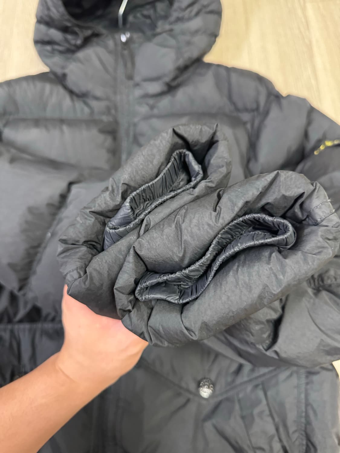 24FW XL 스톤아일랜드 크링클랩스 패딩 블랙 상품이미지5