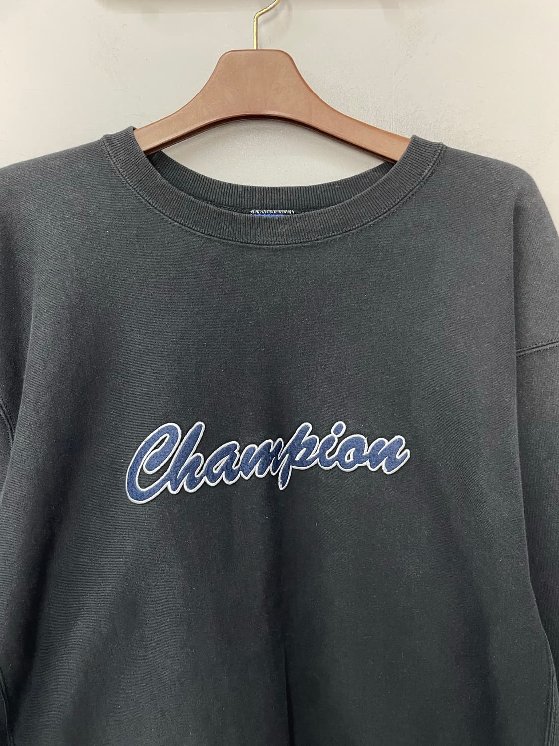 챔피온 리버스 위브 빅로고 블랙 맨투맨 H2569 상품이미지3