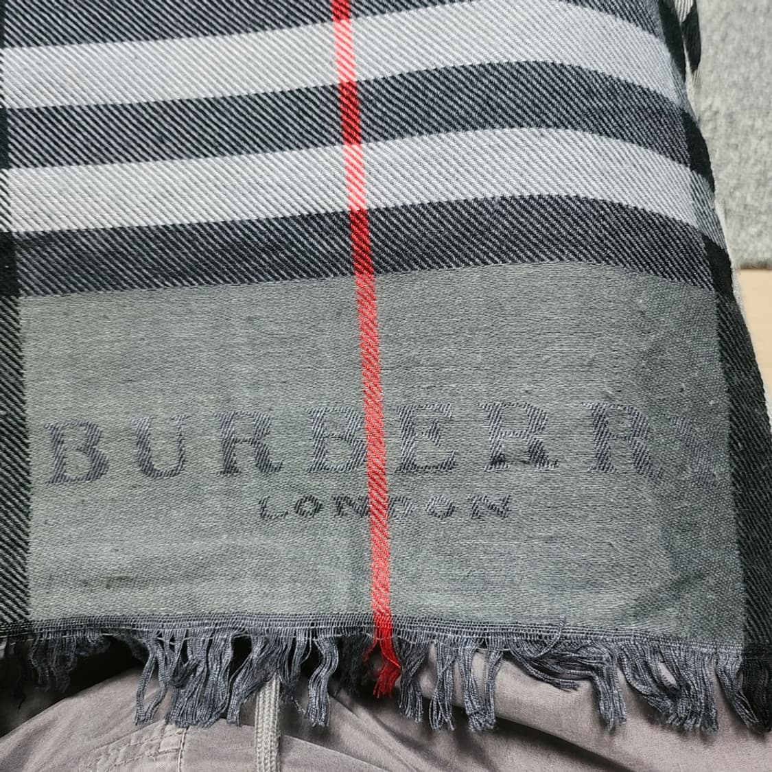 버버리 숄 스카프 상품이미지2