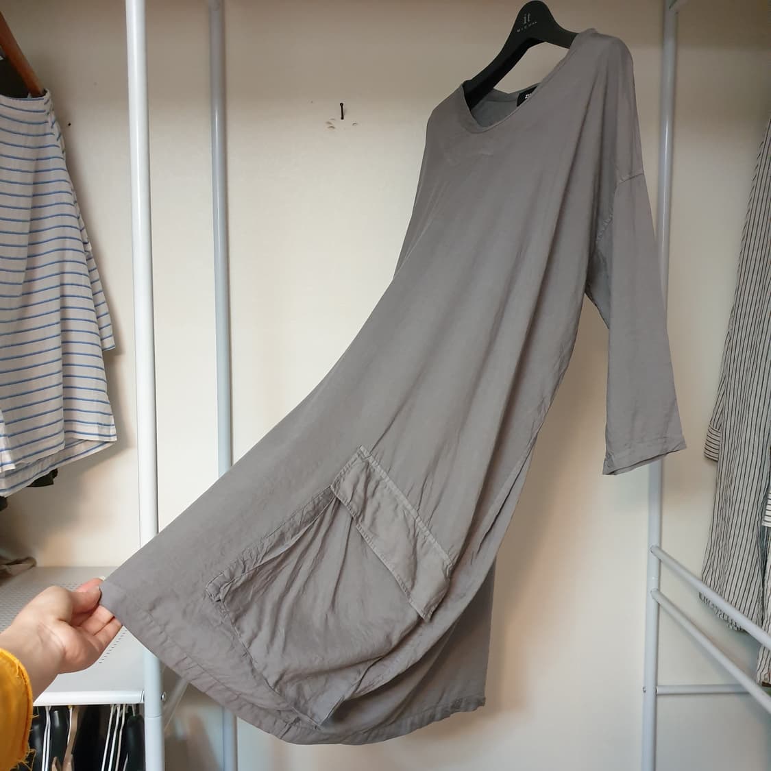 (매장판)ZUCCA 주카 친환경 리오셀소재 플랩포켓 포인트 루스핏 원피스 상품이미지6