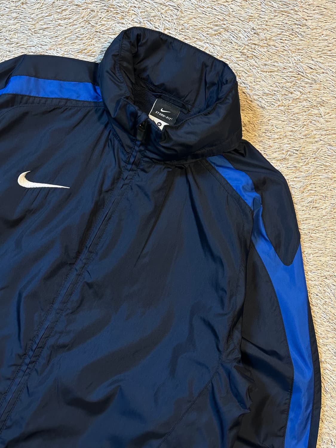 나이키 스톰핏 스우시 사이드라인 바람막이 자켓 네이비 상품이미지2