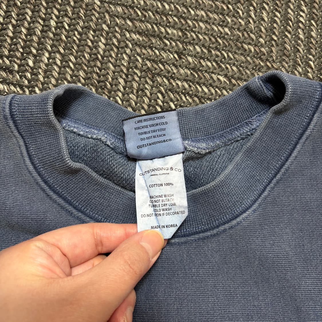 아웃스탠딩 피그먼트 네이비 맨투맨(S) 상품이미지4