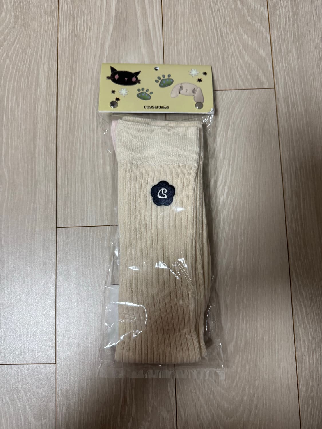 코이세이오 COYSEIO 플라워 로고 니삭스 크림 상품이미지3