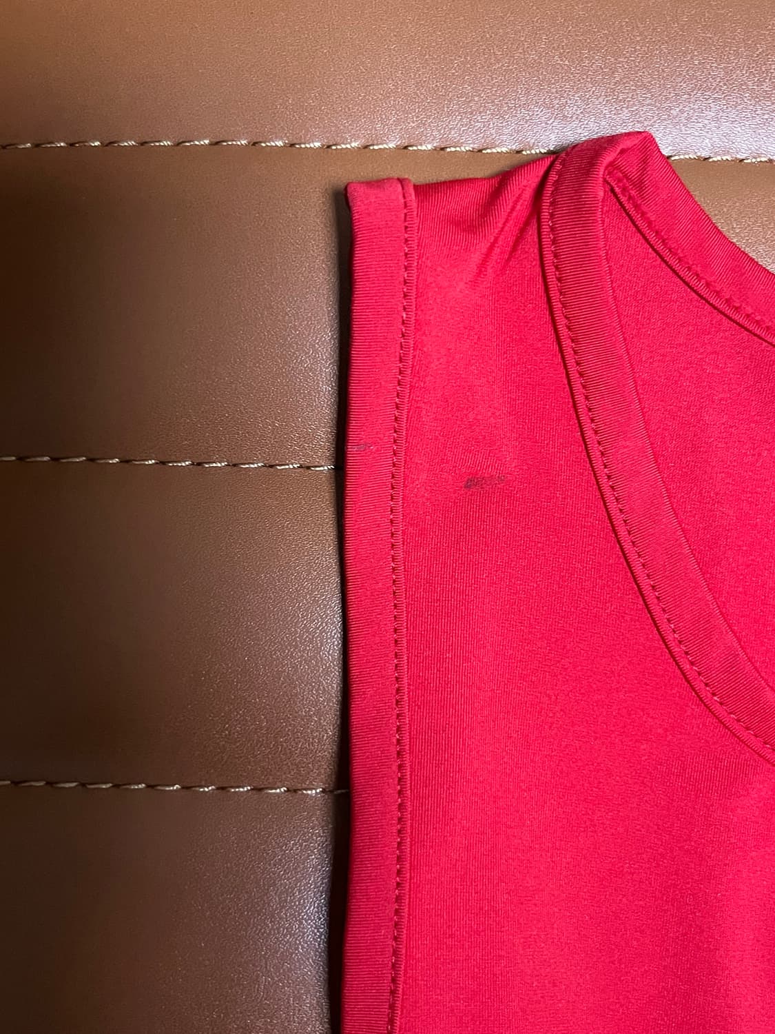 웰빙익스프레스 컷아웃 슬리브리스 레드 상품이미지7