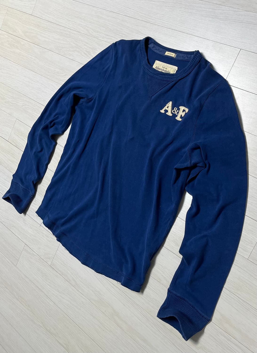 아베크롬비 맨투맨 티 블루M [95-100] 상품이미지8