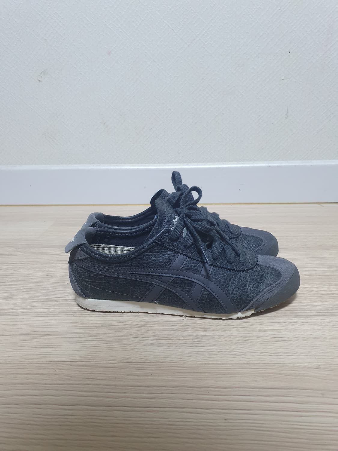 오니츠카타이거 멕시코66 스니커즈 225 상품이미지1