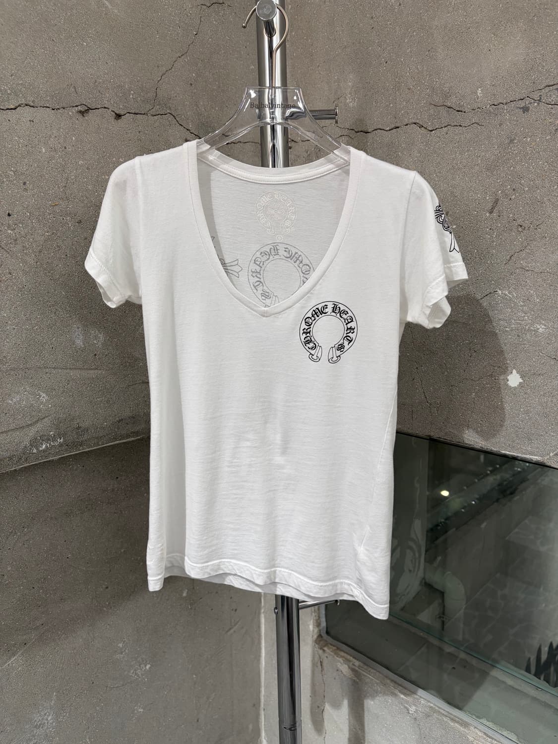 크롬하츠 브이넥 반팔 상품이미지1