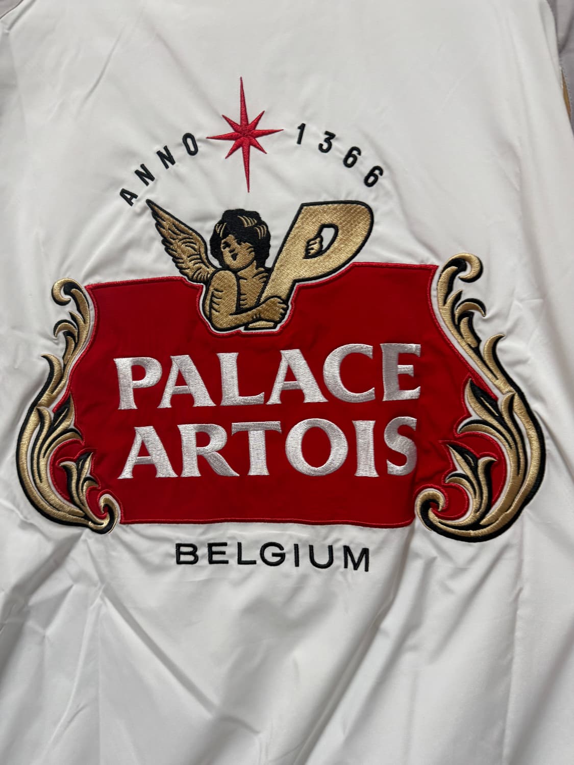 [새상품/L] 팔라스 X 스텔라 아르투아 라이트 코트 자켓 상품이미지3