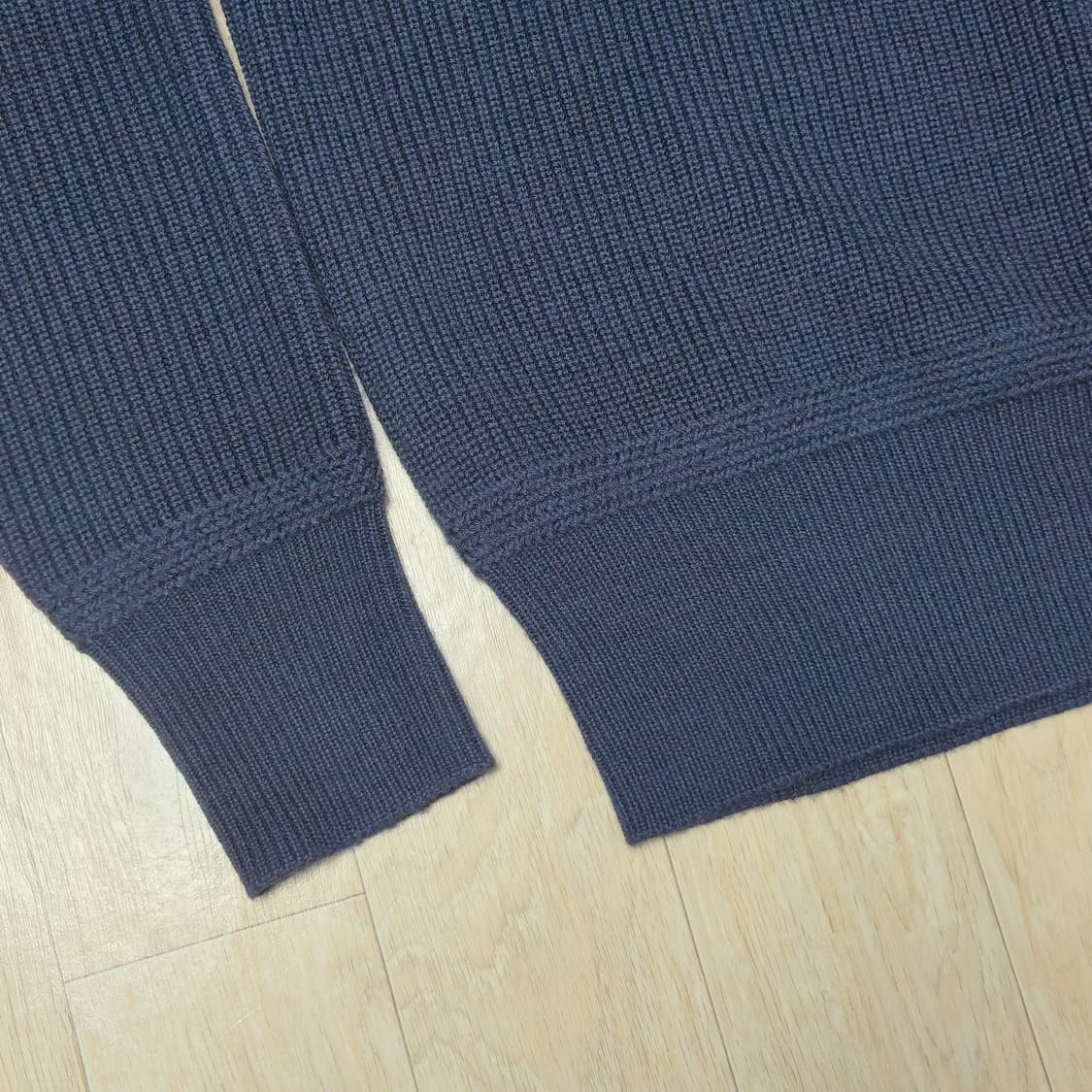 42) 브론슨 중국판 네이비 니트 상품이미지3