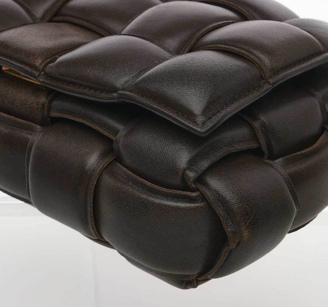 [A급] 보테가베네타 패디드 카세트 숄더 크로스백 판매합니다!!! 상품이미지5