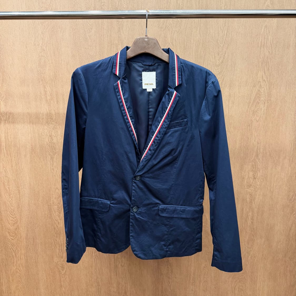 디젤 싱글 자켓 라펠 라인 레드 화이트 스트라이프 트림 디테일 네이비 상품이미지2