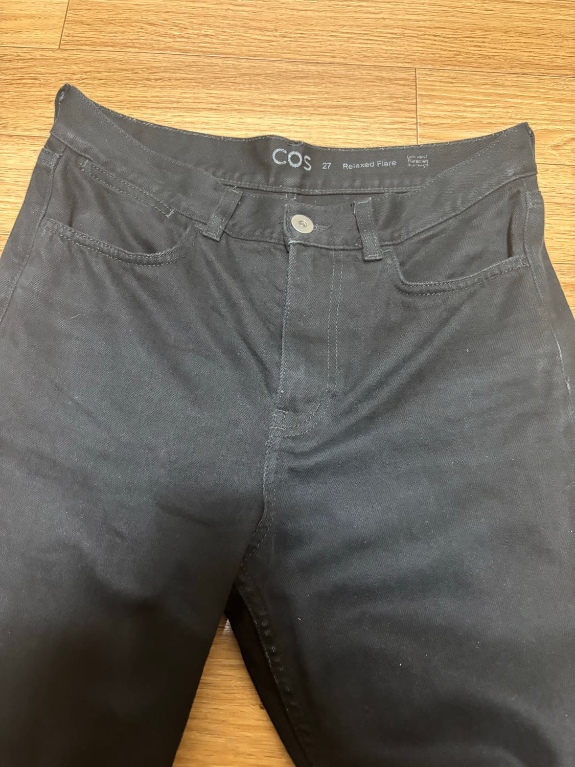 코스 블랙 부츠컷 청바지 상품이미지4