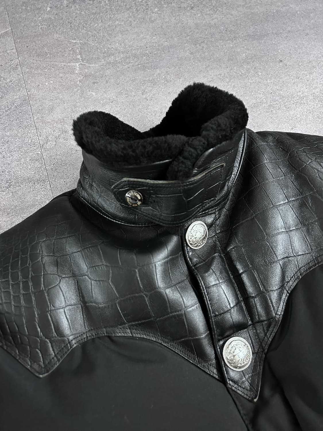 디아프바인 록키 레더 판넬 다운 자켓 상품이미지3