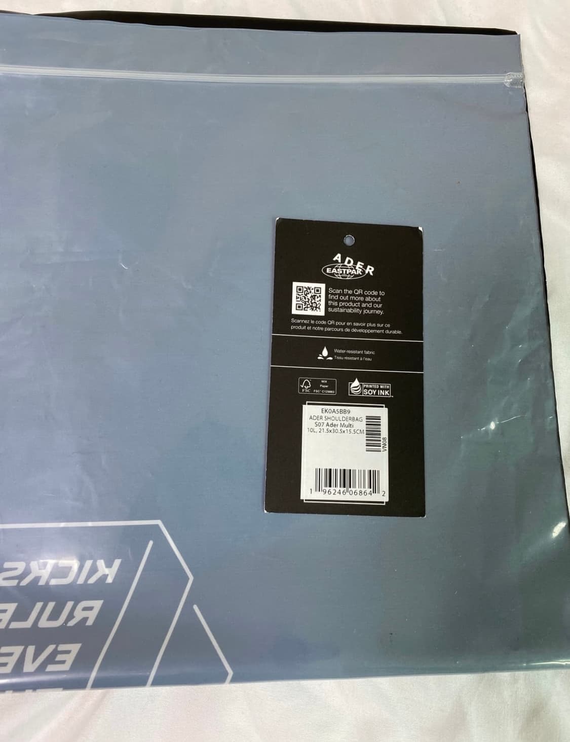 아더에러 x 이스트팩 숄더백 블랙 상품이미지3