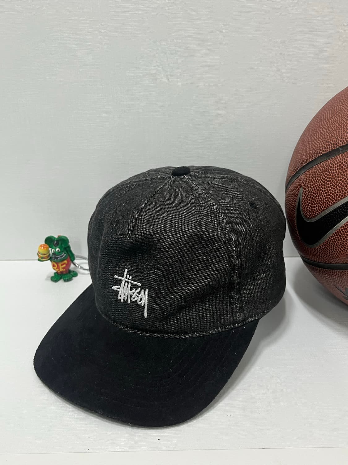 스투시 워시드 스웨이드 볼캡 상품이미지1