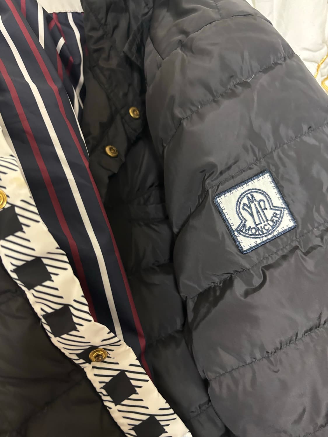 몽클레어 감마블루 블랙 경량패딩 상품이미지7