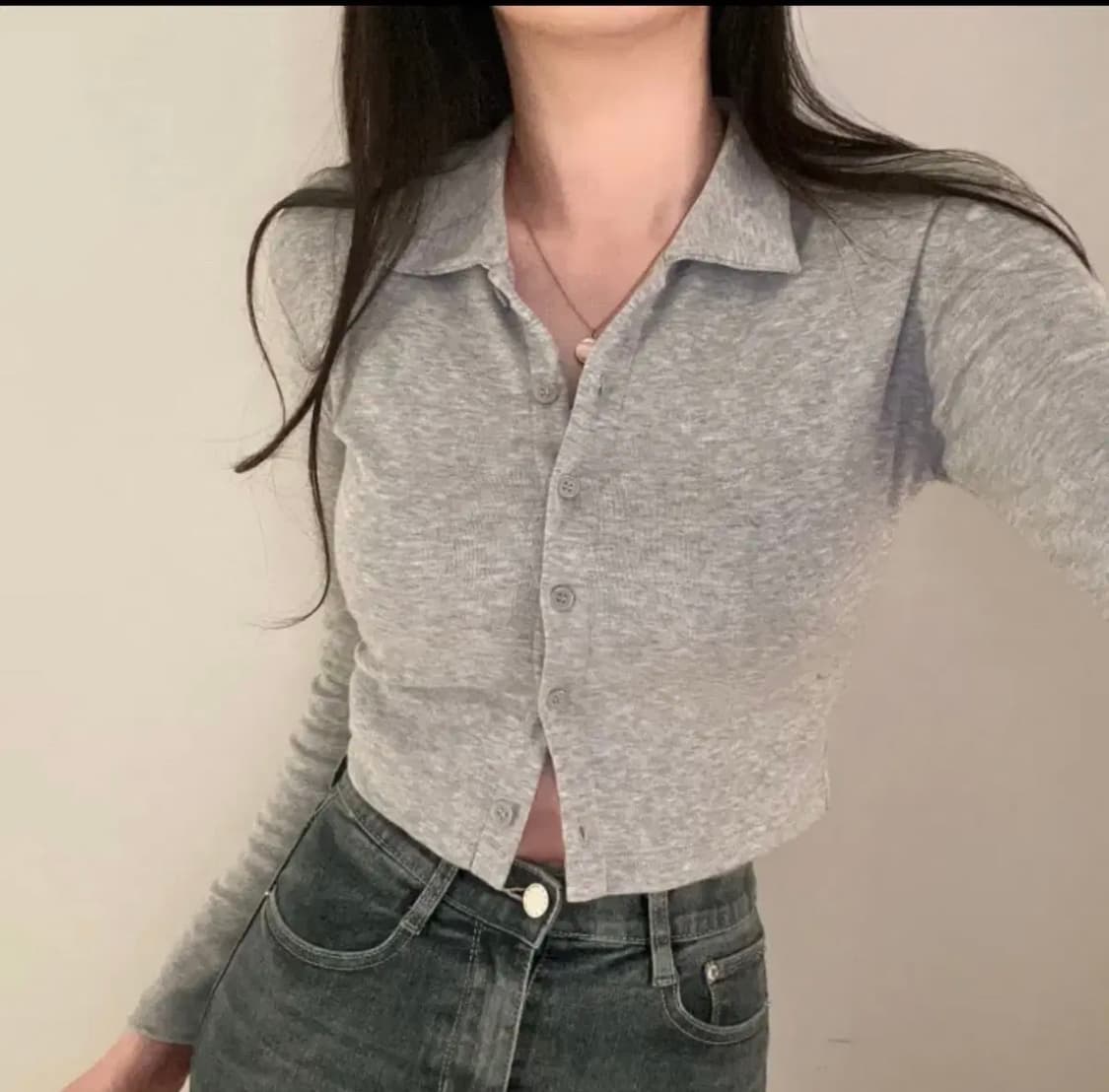 카라 그레이 버튼티 상품이미지1