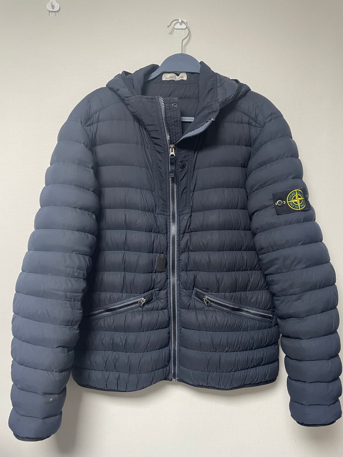 스톤아일랜드 룸우븐 경량패딩 상품이미지1