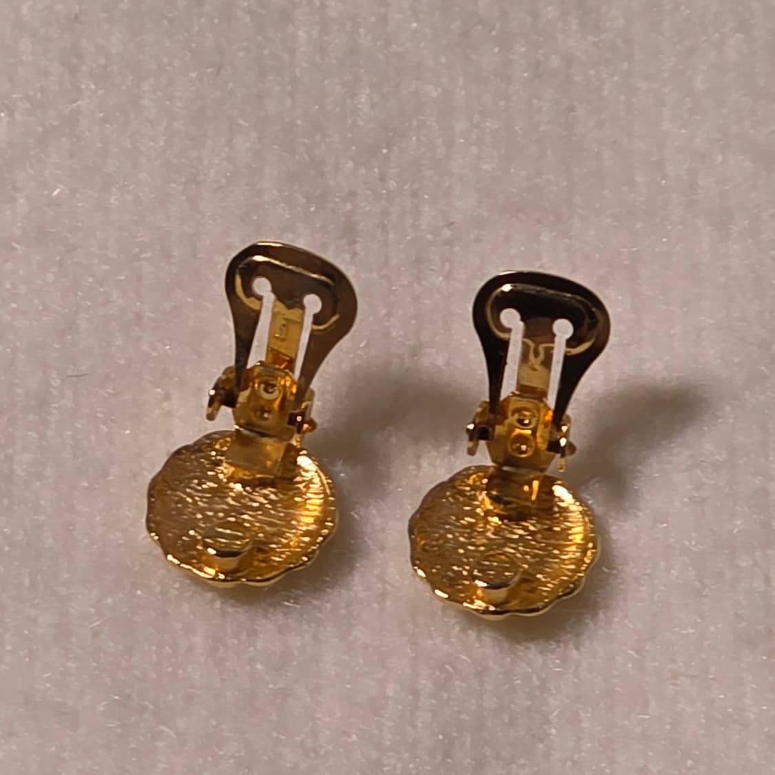 샤넬 금장 cc로고 클립형 귀걸이 상품이미지3