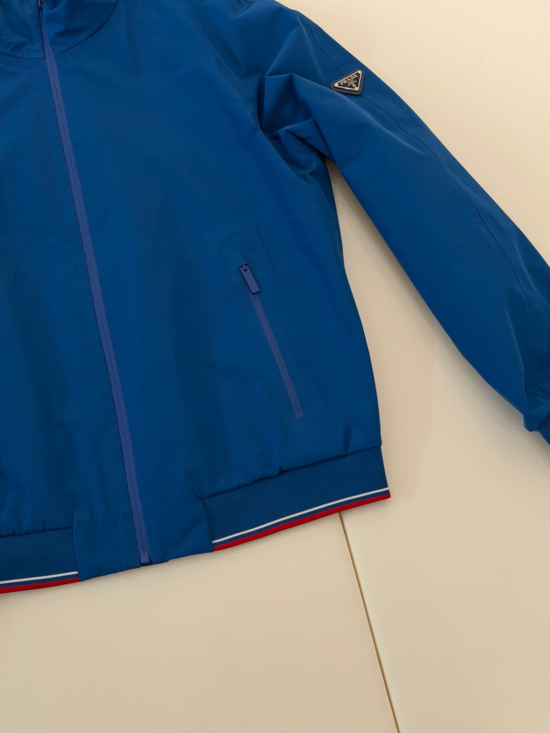 프라다 나일론 봄버 자켓 50사이즈 상품이미지3