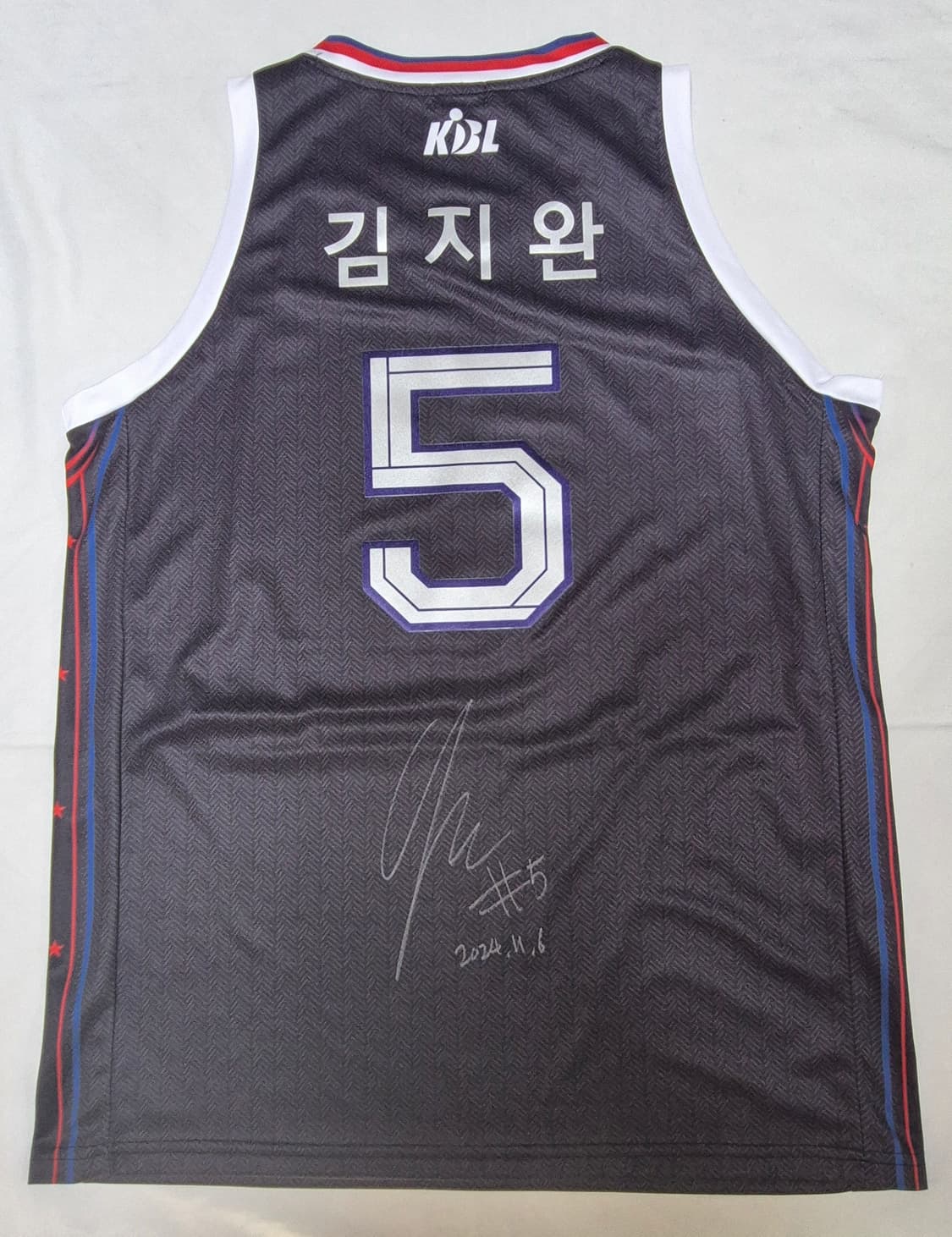 울산 현대모비스 홈 김지완 싸인 유니폼 팝니다  상품이미지2