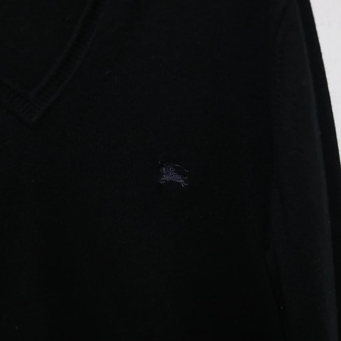 버버리런던 블랙 브이넥 울 혼방니트 60109 상품이미지4