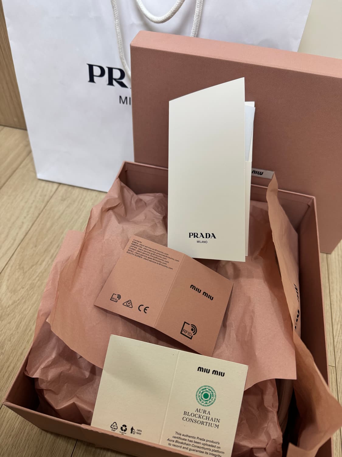 미우미우 여성 블리치드 스니커즈 36.5 (230) 상품이미지6