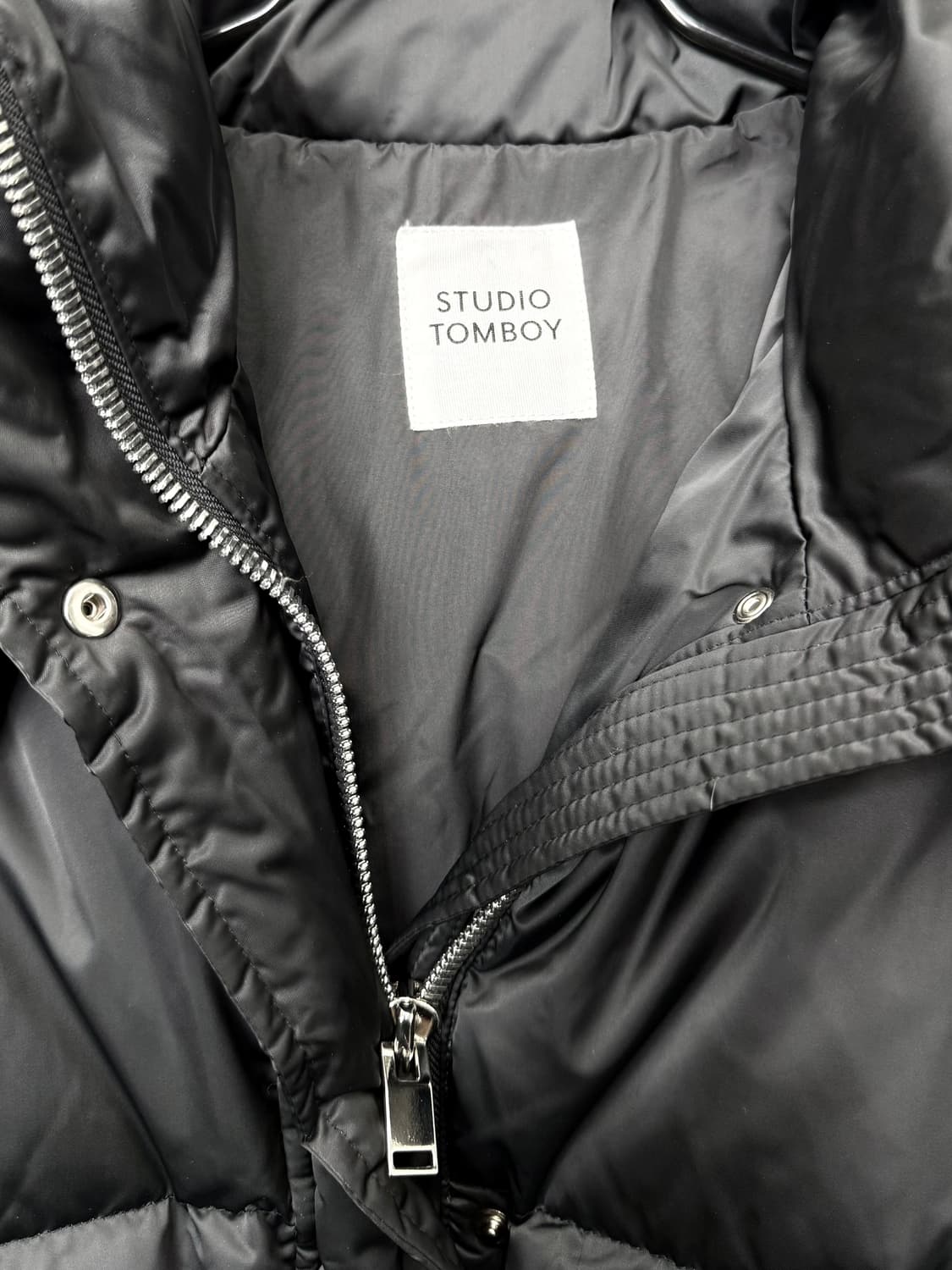 스튜디오 톰보이 벨티드 후드 패딩 상품이미지8