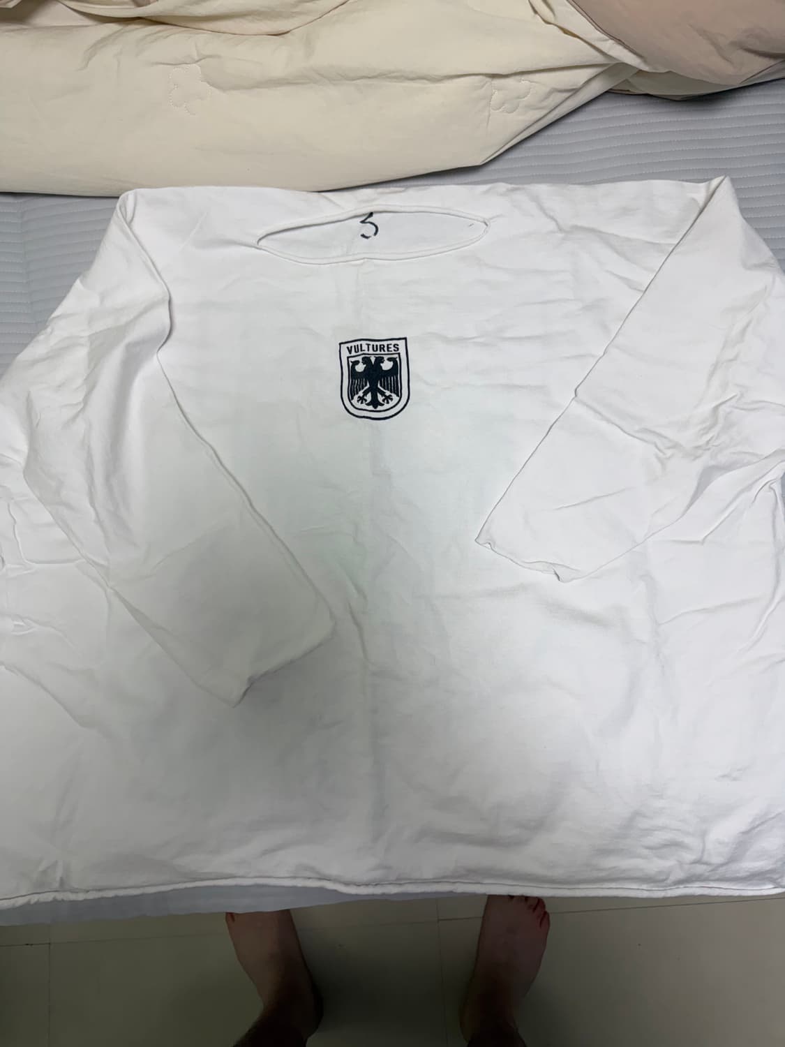 이지 벌쳐스 롱슬리브 화이트 3 상품이미지1