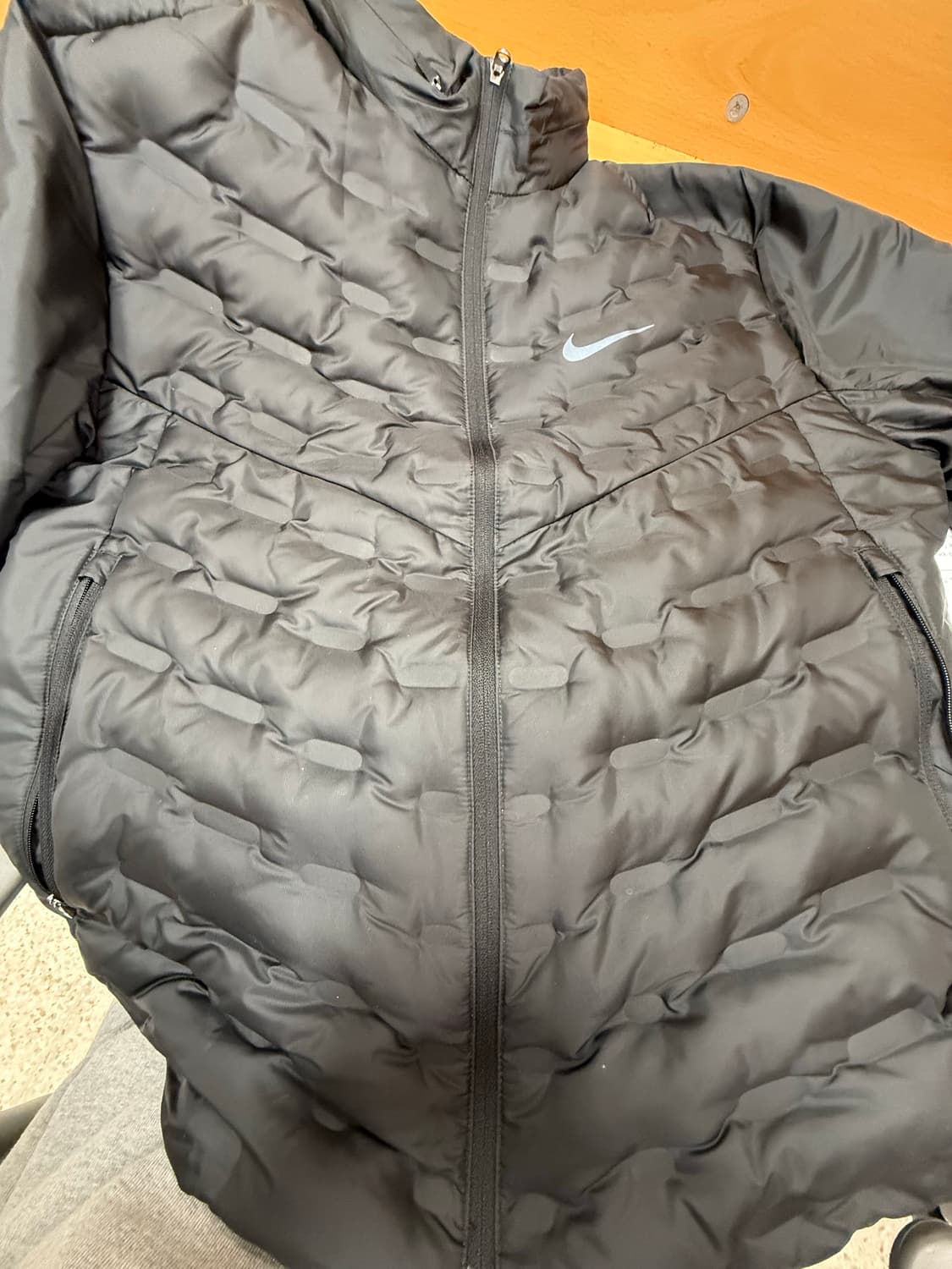 *오늘까지만 이 가격*나이키 에어로로프트 m사이즈 시착1회(사이즈확인) 상품이미지3