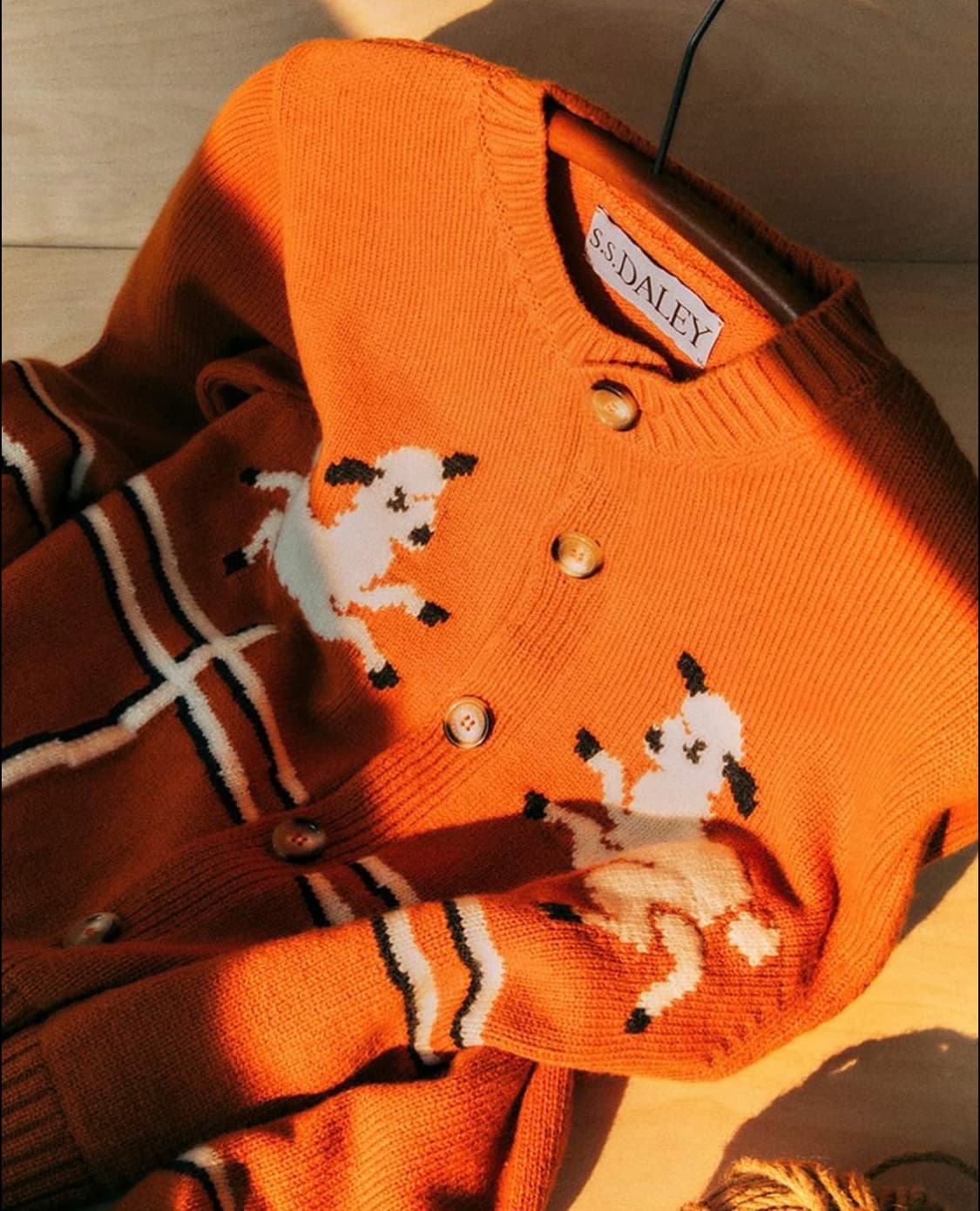 [S]S.S 달리 Cyril' Lamb Motif 가디건/오렌지 상품이미지2